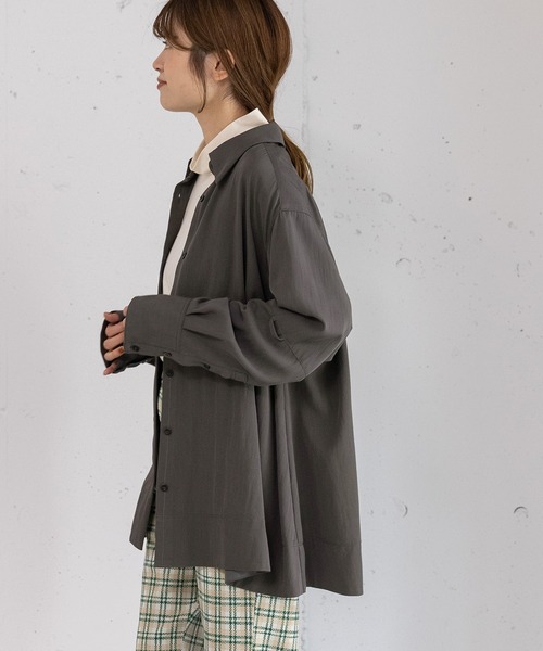 POU DOU DOU（プードゥドゥ）の「オーバーサイズフレアシャツ（シャツ/ブラウス・レディース・ライトブルー/ライトイエロー/ダークグレー・3）」の20枚目の写真