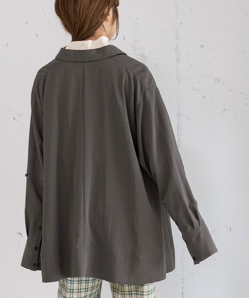 POU DOU DOU（プードゥドゥ）の「オーバーサイズフレアシャツ（シャツ/ブラウス・レディース・ライトブルー/ライトイエロー/ダークグレー・3）」の21枚目の写真