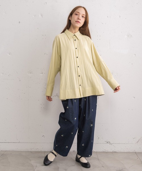 POU DOU DOU（プードゥドゥ）の「オーバーサイズフレアシャツ（シャツ/ブラウス・レディース・ライトブルー/ライトイエロー/ダークグレー・3）」の22枚目の写真