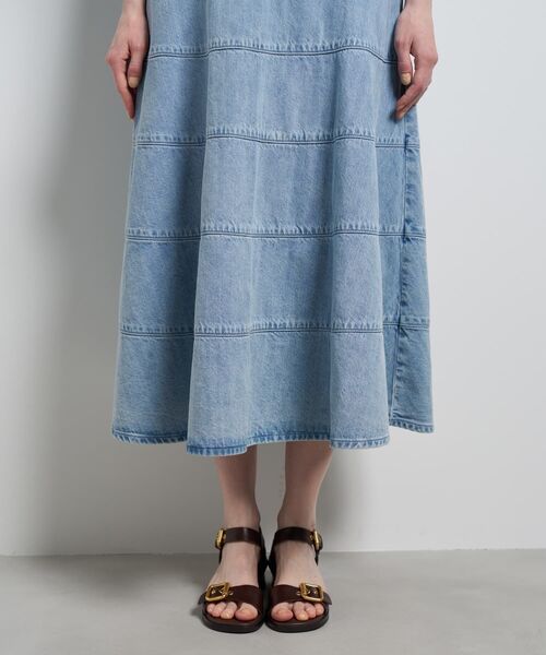 LANVIN en Bleu（ランバンオンブルー）の「Lee×LANVIN en Bleuデニムフレアスカート（スカート・レディース・ブルー系その他/ネイビー・36/38/40）」の11枚目の写真