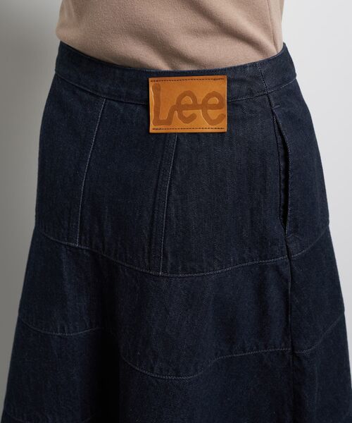 LANVIN en Bleu（ランバンオンブルー）の「Lee×LANVIN en Bleuデニムフレアスカート（スカート・レディース・ブルー系その他/ネイビー・36/38/40）」の21枚目の写真