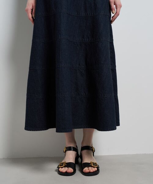 LANVIN en Bleu（ランバンオンブルー）の「Lee×LANVIN en Bleuデニムフレアスカート（スカート・レディース・ブルー系その他/ネイビー・36/38/40）」の22枚目の写真