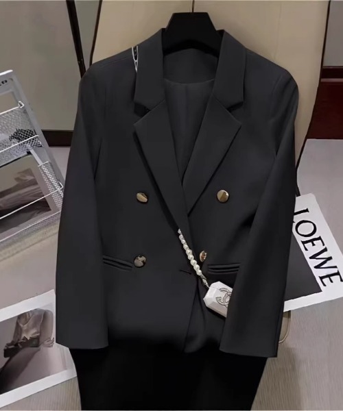 Ritzy(リッツィー)の「ゴールド釦ゆったり ダブルテーラードジャケット(テーラードジャケット・レディース・ホワイト/ブラック・S/M/L)」の15枚目の写真
