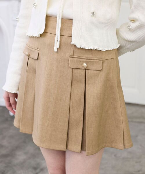 MAJESTIC LEGON（マジェスティックレゴン）の「ゴールドボタンプリーツミニスカパン（スカート・レディース・ブラック/キャメル/グレー・MEDIUM）」の10枚目の写真