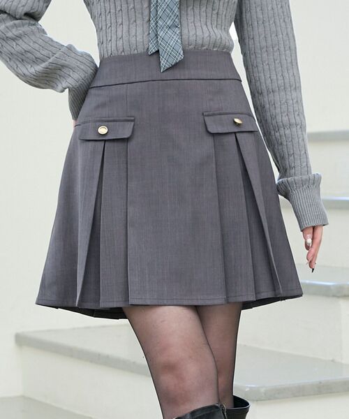 MAJESTIC LEGON（マジェスティックレゴン）の「ゴールドボタンプリーツミニスカパン（スカート・レディース・ブラック/キャメル/グレー・MEDIUM）」の14枚目の写真