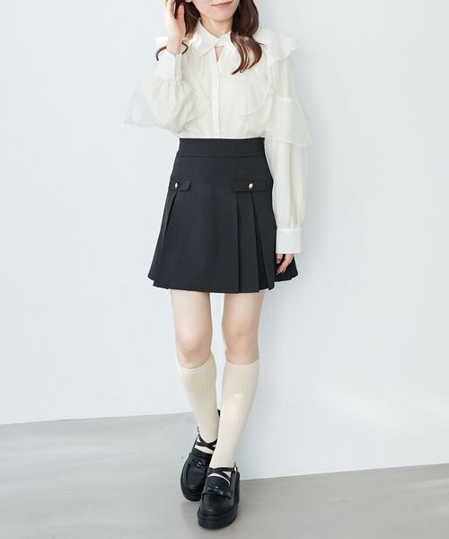 MAJESTIC LEGON（マジェスティックレゴン）の「ゴールドボタンプリーツミニスカパン（スカート・レディース・ブラック/キャメル/グレー・MEDIUM）」の18枚目の写真