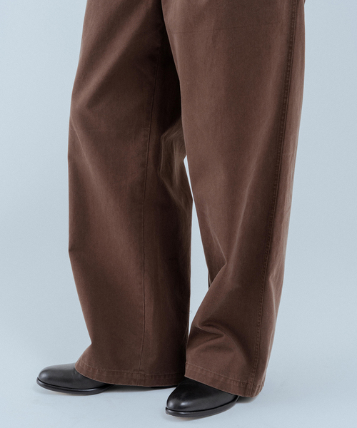 EDIFICE（エディフィス）の「ハイカウント ツイル チノパン（チノパンツ・メンズ・ブラウン/ブラック/ベージュ・MEDIUM/LARGE）」の5枚目の写真