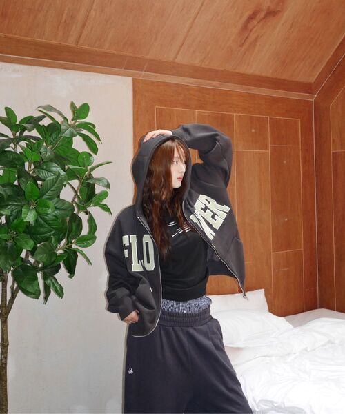 HAVISM(ヘビズム)の「CORDUROY FLOWER ZIP UP HOOD(CHARCOAL)(パーカー・レディース・その他・ONE SIZE)」の6枚目の写真
