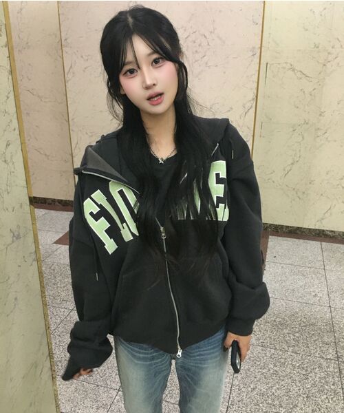 HAVISM(ヘビズム)の「CORDUROY FLOWER ZIP UP HOOD(CHARCOAL)(パーカー・レディース・その他・ONE SIZE)」の7枚目の写真