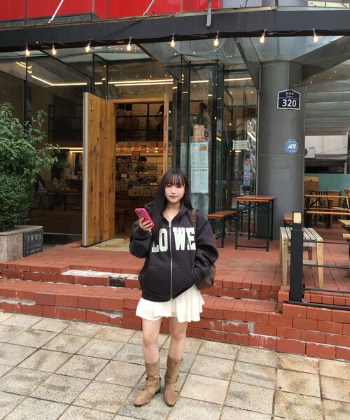 HAVISM(ヘビズム)の「CORDUROY FLOWER ZIP UP HOOD(CHARCOAL)(パーカー・レディース・その他・ONE SIZE)」の2枚目の写真