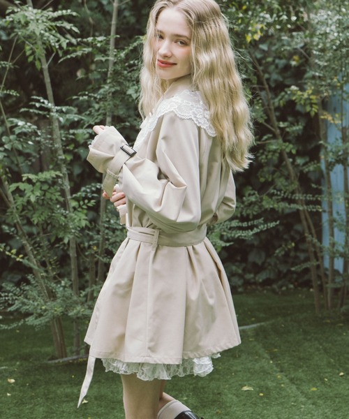 archives（アルシーヴ）の「【今季ゲキ推し！展示会人気NO.1！トレンドアウター】レースカラー付ミドルトレンチコート（トレンチコート・レディース・オリーブ/ネイビー/ベージュ・MEDIUM）」の21枚目の写真