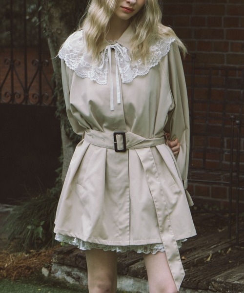 archives（アルシーヴ）の「【今季ゲキ推し！展示会人気NO.1！トレンドアウター】レースカラー付ミドルトレンチコート（トレンチコート・レディース・オリーブ/ネイビー/ベージュ・MEDIUM）」の17枚目の写真