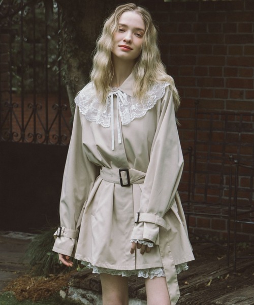 archives（アルシーヴ）の「【今季ゲキ推し！展示会人気NO.1！トレンドアウター】レースカラー付ミドルトレンチコート（トレンチコート・レディース・オリーブ/ネイビー/ベージュ・MEDIUM）」の19枚目の写真