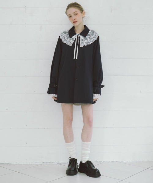 archives（アルシーヴ）の「【今季ゲキ推し！展示会人気NO.1！トレンドアウター】レースカラー付ミドルトレンチコート（トレンチコート・レディース・オリーブ/ネイビー/ベージュ・MEDIUM）」の11枚目の写真