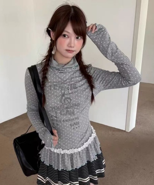 DIAVEL（ディアベル）の「【26春新作】ドット柄長袖インナーTシャツ / ハイネック風 レース付きトップス（Tシャツ/カットソー・レディース・グレー/ホワイト・M）」の22枚目の写真