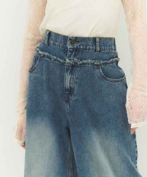FMiBL(ファミル)の「カットオフデニムワイドパンツ / ワイドシルエット 体型カバー(デニムパンツ・レディース・ブルー・FREE)」の5枚目の写真