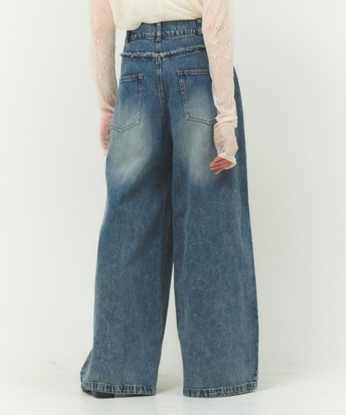FMiBL(ファミル)の「カットオフデニムワイドパンツ / ワイドシルエット 体型カバー(デニムパンツ・レディース・ブルー・FREE)」の9枚目の写真