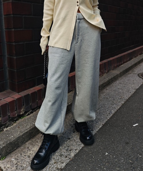 esutoreja(エストレジャ)の「2wayヘムワイドスリットパンツ(スウェットパンツ・レディース・グレー/ブラック/オートミール・FREE)」の3枚目の写真