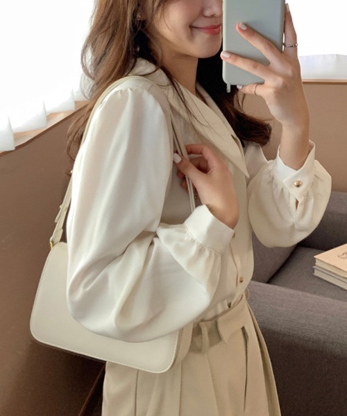 Flugge(フラッジー)の「襟付きボタンブラウス(シャツ/ブラウス・レディース・ホワイト/ブラック・LARGE/MEDIUM)」の14枚目の写真