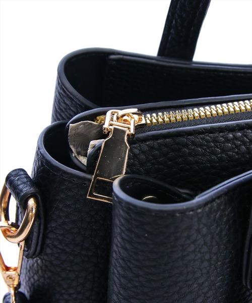 clear（クリア）の「レザー多機能2WAYトートバッグ［大人 カジュアル 着回し力抜群］≪新作≫（トートバッグ・レディース・ベージュ/ブラック・F）」の11枚目の写真