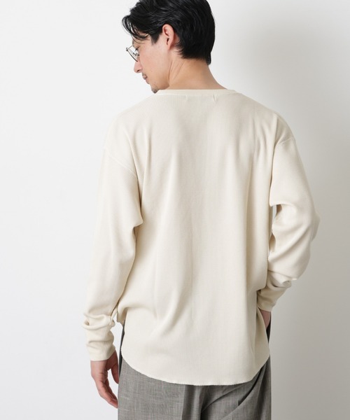 NANO universe(ナノユニバース)の「ミニワッフルクルーネックTシャツ 長袖(Tシャツ/カットソー・メンズ・ホワイト/ブラック/アイボリー・L/M)」の9枚目の写真
