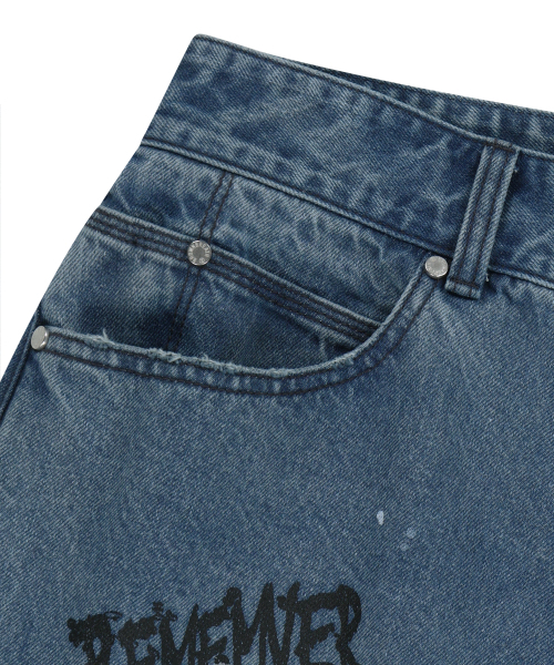 BROWNBREATH（ブラウンブレス）の「GRAFFITI PRINT DENIM PANTS - BLUE（デニムパンツ・レディース・その他・SMALL/MEDIUM/LARGE/X-LARGE）」の4枚目の写真