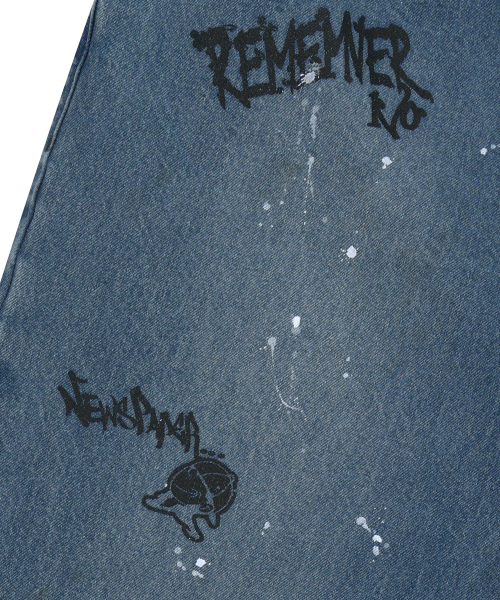 BROWNBREATH（ブラウンブレス）の「GRAFFITI PRINT DENIM PANTS - BLUE（デニムパンツ・レディース・その他・SMALL/MEDIUM/LARGE/X-LARGE）」の6枚目の写真
