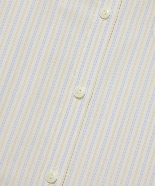 COVERNAT(カバーナット)の「WOMEN OVERSIZED STRIPED SHIRT(シャツ/ブラウス・レディース・アイボリー/ブルー・MEDIUM/SMALL)」の14枚目の写真