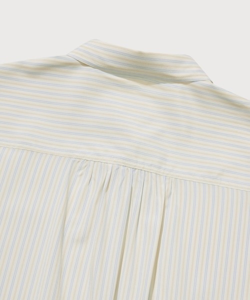 COVERNAT(カバーナット)の「WOMEN OVERSIZED STRIPED SHIRT(シャツ/ブラウス・レディース・アイボリー/ブルー・MEDIUM/SMALL)」の16枚目の写真