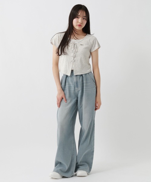 repipi armario(レピピ アルマリオ)の「レースアップTシャツ(Tシャツ/カットソー・キッズ・ブラック/オフホワイト/グレー・SMALL/MEDIUM/LARGE)」の9枚目の写真