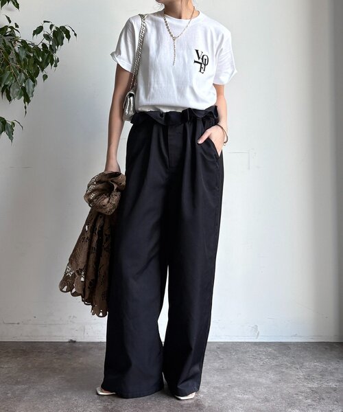 DouDou（ドゥドゥ）の「voileワンポイントフロッキーロゴTEE（Tシャツ/カットソー・レディース・ブラウン/ホワイト/チャコールグレー/グレー・FREE）」の5枚目の写真