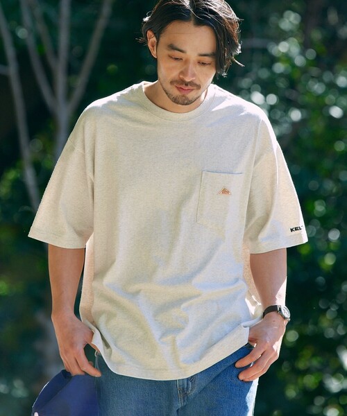 FREAK'S STORE(フリークスストア)の「限定展開 KELTY×FREAK'S STORE ケルティ 別注 ワンポイント ヴィンテージロゴ クルーネック ポケットTシャツ UVカット 接触冷感 吸水速乾(Tシャツ/カットソー・メンズ・オリーブ/ベージュ/スミクロ/ネイビー/ブラック/ピンク/ホワイト/杢グレー・LARGE/MEDIUM/SMALL/X-LARGE)」の4枚目の写真