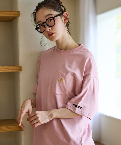 FREAK'S STORE(フリークスストア)の「限定展開 KELTY×FREAK'S STORE ケルティ 別注 ワンポイント ヴィンテージロゴ クルーネック ポケットTシャツ UVカット 接触冷感 吸水速乾(Tシャツ/カットソー・メンズ・オリーブ/ベージュ/スミクロ/ネイビー/ブラック/ピンク/ホワイト/杢グレー・LARGE/MEDIUM/SMALL/X-LARGE)」の8枚目の写真