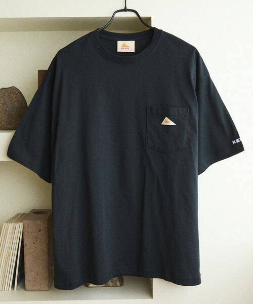 FREAK'S STORE（フリークスストア）の「限定展開 KELTY×FREAK'S STORE ケルティ 別注 ワンポイント ヴィンテージロゴ クルーネック ポケットTシャツ UVカット 接触冷感 吸水速乾（Tシャツ/カットソー・メンズ・オリーブ/ベージュ/スミクロ/ネイビー/ブラック/ピンク/ホワイト/杢グレー・LARGE/MEDIUM/SMALL/X-LARGE）」の10枚目の写真