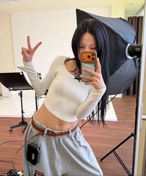 THE MYSTERIOUS HOTEL（ザミステリアスホテル）の「U LINE BABY SLEEVE [IVORY]（Tシャツ/カットソー・レディース・その他・FREE）」の3枚目の写真
