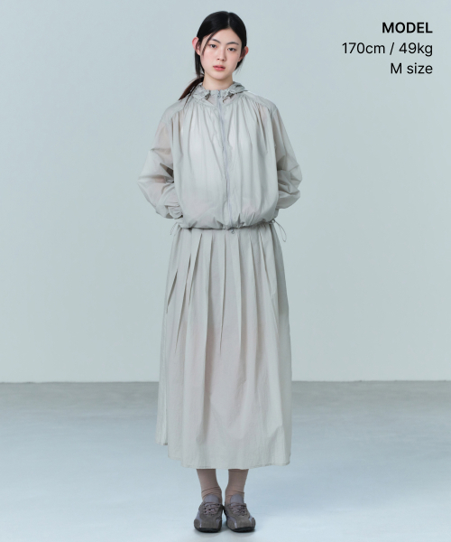 MUSINSA STANDARD WOMAN（ムシンサスタンダードウーマン）の「ウィメンズシアーボリュームウインドブレーカージャケット[ライトグレー]（ナイロンジャケット・レディース・その他・X-SMALL/SMALL/MEDIUM/LARGE）」の2枚目の写真