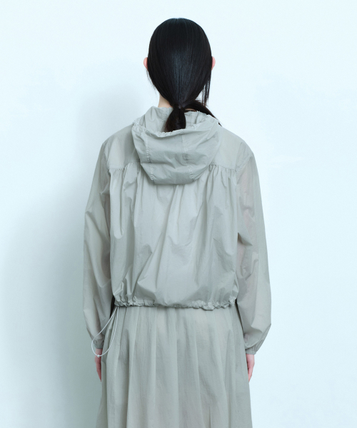 MUSINSA STANDARD WOMAN（ムシンサスタンダードウーマン）の「ウィメンズシアーボリュームウインドブレーカージャケット[ライトグレー]（ナイロンジャケット・レディース・その他・X-SMALL/SMALL/MEDIUM/LARGE）」の3枚目の写真
