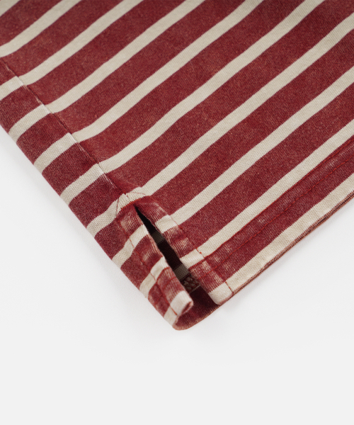 FRIZMWORKS(フリズムワークス)の「VINTAGE FADED STRIPE HALF TEE _ BURGUNDY(Tシャツ/カットソー・メンズ・その他・LARGE/MEDIUM/SMALL/X-LARGE)」の2枚目の写真