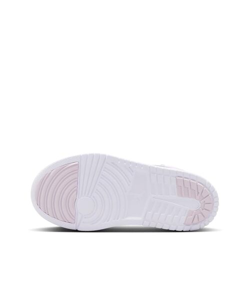 JORDAN BRAND(ジョーダンブランド)の「ジョーダン 1 LOW ALT リトルキッズシューズ / Jordan 1 Low Alt Little Kids' Shoes DR9748-500 Barely Grape(スニーカー・キッズ・パープル・20/19.5/19/18.5/18/17.5/17/16.5/21.5/22/21/20.5)」の2枚目の写真