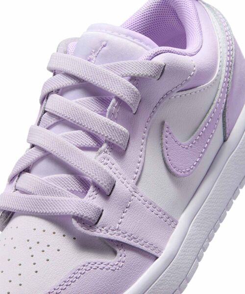 JORDAN BRAND(ジョーダンブランド)の「ジョーダン 1 LOW ALT リトルキッズシューズ / Jordan 1 Low Alt Little Kids' Shoes DR9748-500 Barely Grape(スニーカー・キッズ・パープル・20/19.5/19/18.5/18/17.5/17/16.5/21.5/22/21/20.5)」の7枚目の写真