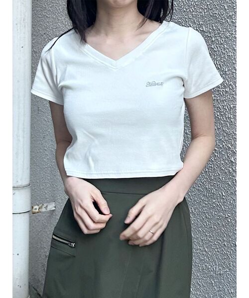 MURUA(ムルーア)の「ライティングロゴプレートTシャツ(Tシャツ/カットソー・レディース・パープル/ブラック/ホワイト・FREE)」の2枚目の写真