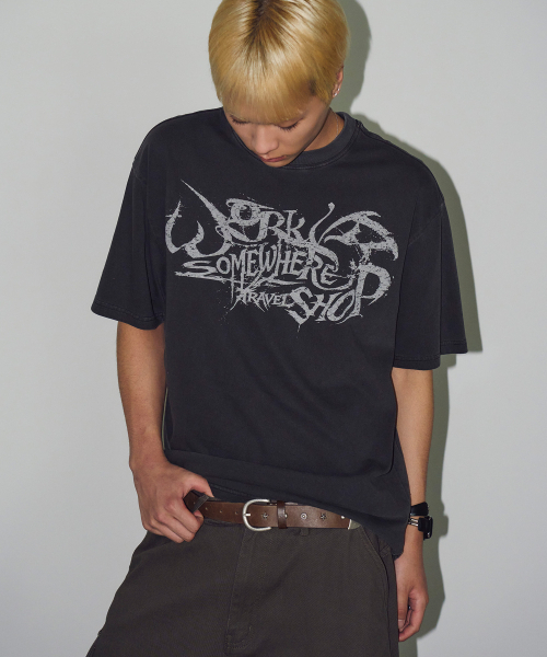 TRAVEL（トラベル）の「カリグラフィーピグメント半袖Tシャツブラックチャコール（Tシャツ/カットソー・レディース・その他・SMALL/MEDIUM/LARGE/X-LARGE）」の3枚目の写真