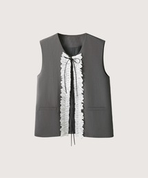 LA POMME petit（ラポミ・プチ）の「Delicate Lace Ruffle Vest（ベスト）」