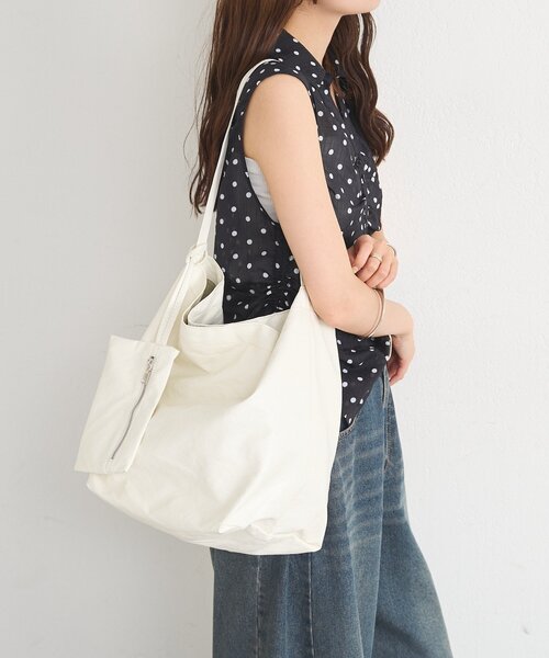 mystic(ミスティック)の「ポーチ付きナイロンBIGトート(トートバッグ・レディース・ピンク/オフホワイト/ブラック・ONE SIZE)」の5枚目の写真