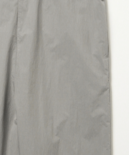 Ray BEAMS（レイビームス）の「Ray BEAMS / Vネック ワイド サロペット（サロペット/オーバーオール・レディース・ライトグレー/ブラック・1/0）」の8枚目の写真