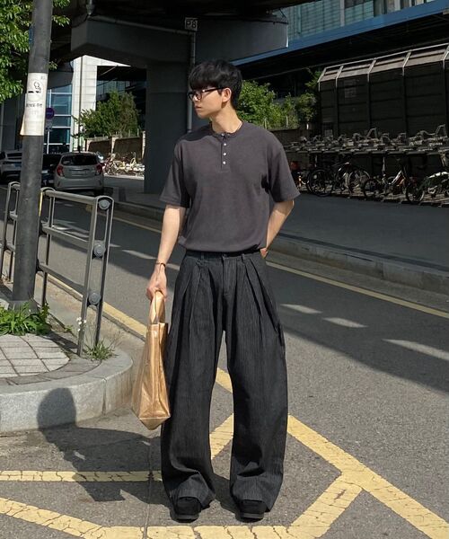 MOOVN(ムブン)の「ヘンリーネックワッフル半袖Tシャツチャコール(Tシャツ/カットソー・メンズ・その他・LARGE/SMALL/MEDIUM)」の4枚目の写真