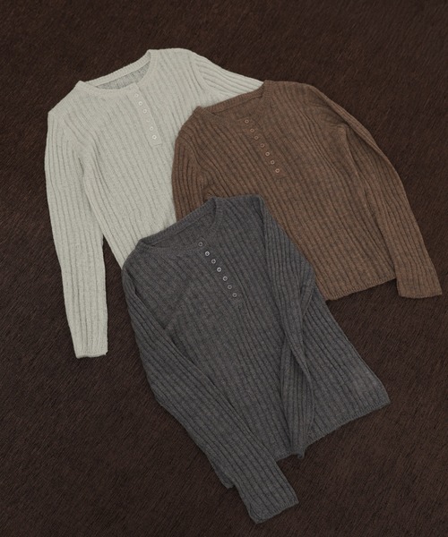 select MOCA Et(セレクトモカエト)の「【Et】Sheer Ribbed Henley Neck Knit(ニット/セーター・レディース・チャコール/ブラウン/ライトグレー・FREE)」の15枚目の写真