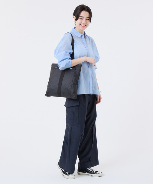LeSportsac(レスポートサック)の「10TH ESSENTIAL MAGAZINE TOTE ブラックC(トートバッグ・レディース・ブラック・FREE)」の2枚目の写真