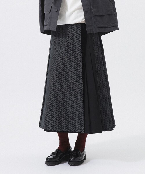 Gramicci(グラミチ)の「【別注】Gramicci / プリーツ スカート 26FW(スカート・レディース・ブラック系/ネイビー系・ONE SIZE)」の10枚目の写真