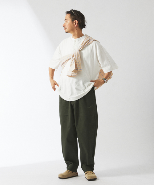 JOURNAL STANDARD relume（ジャーナルスタンダード　レリューム）の「”Relume” コットンツイル ベイカーパンツ（チノパンツ・メンズ・グレー/ブラウン/ブラック/カーキ/オリーブ・LARGE/MEDIUM/SMALL）」の16枚目の写真
